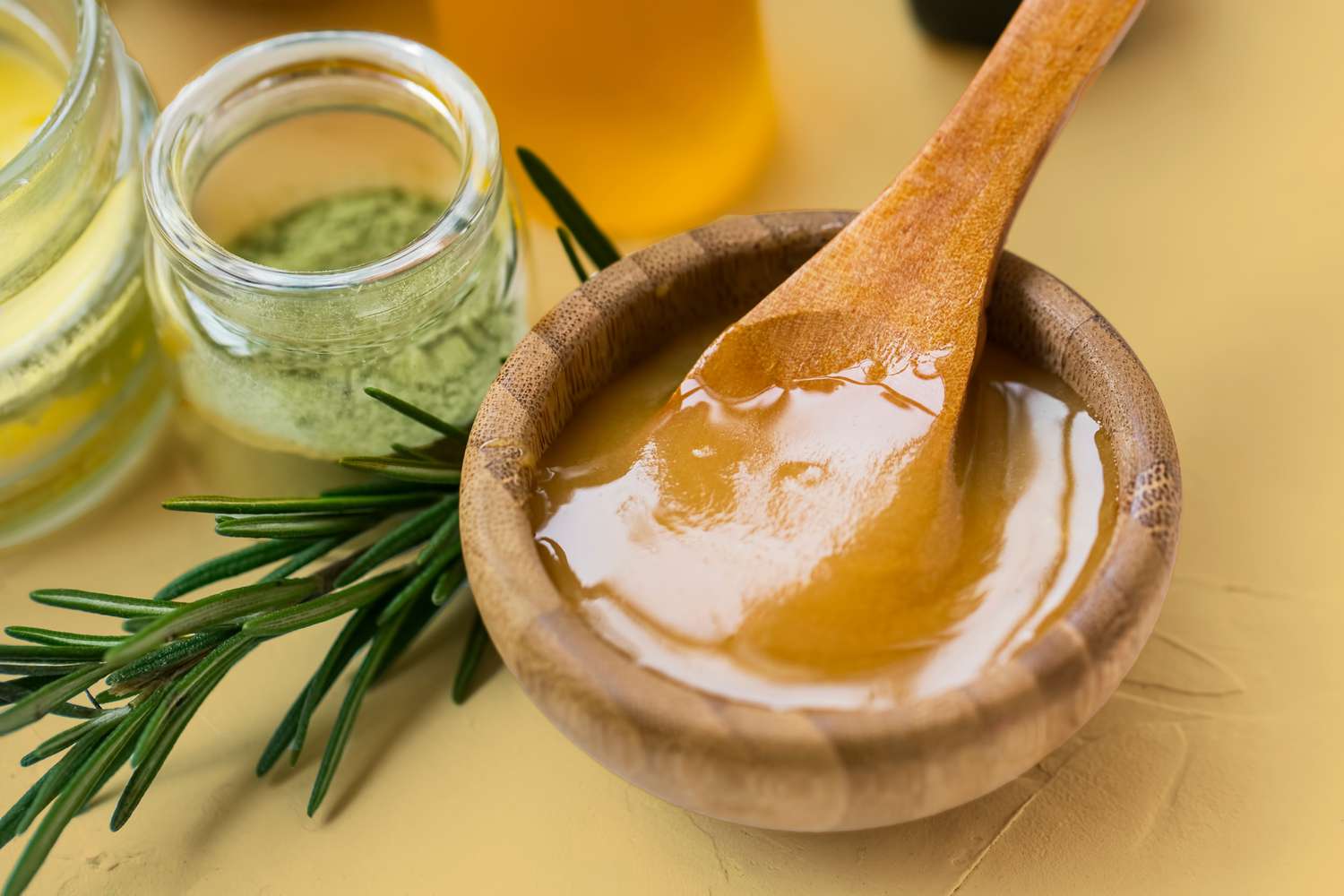 How to Use Manuka Honey?